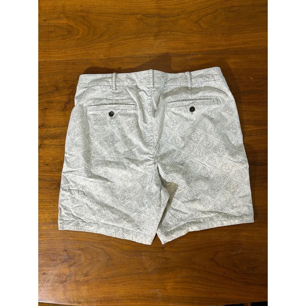 Tan Abercrombie & Fitch Stretch Chino Shorts Medallion Print (Mens 36